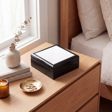 Load image into Gallery viewer, Keepsake_Box_Lifestyle01_Mockup.png_15720627
