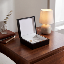 Load image into Gallery viewer, Keepsake_Box_Lifestyle02_Mockup.png_15720628
